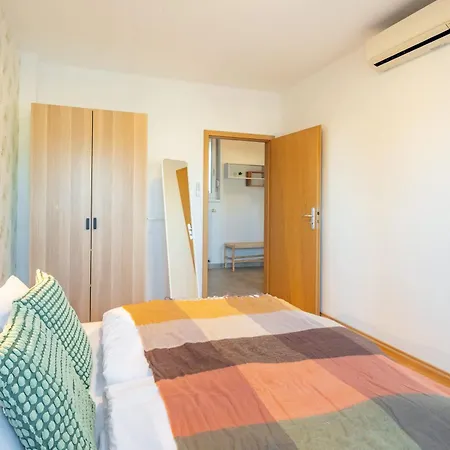 Apartment Very - Balcony - Sunny Budapest